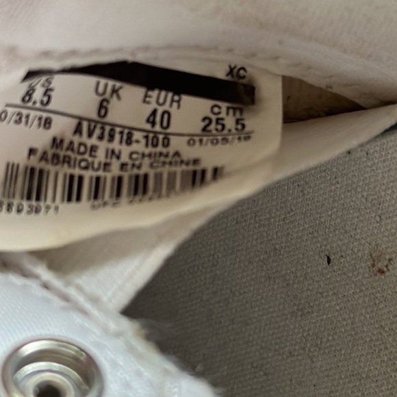 Women’s Nike AIR JORDAN 1 Low Slip On, Size 8.5 - Picture 10 of 10